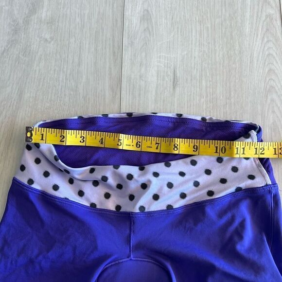Lululemon Velo Vixen Short Bruised Berry / High Noon Dot Lilac / Black size 6 - Picture 4 of 12